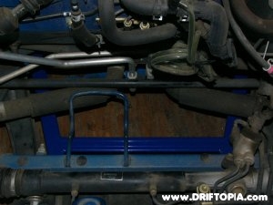 Jpg of the Che brace (top view)installed on the mr2 spyder mr-s