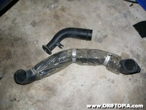 Jpg of the intake pipes removed from the mr2 spyder