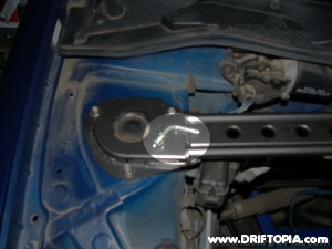 Image showing the area to cut the hard lines for the mr2 spyder’s power steering.