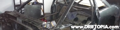header image of the roll cage in the 240sx.