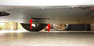 Lotus Elise Rear Undertray / Rear Splitter Removal Lotus Elise Rear Undertray / Rear Splitter Removal