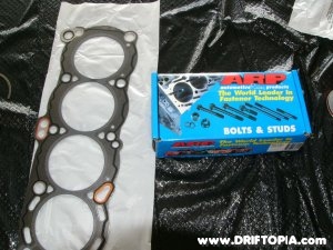 New headgasket and ARP studs waiting installation on the CA18DET.