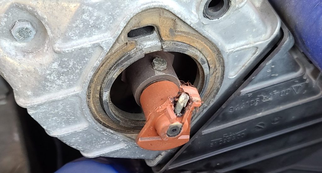 944 Spec distributor rotor falling apart.