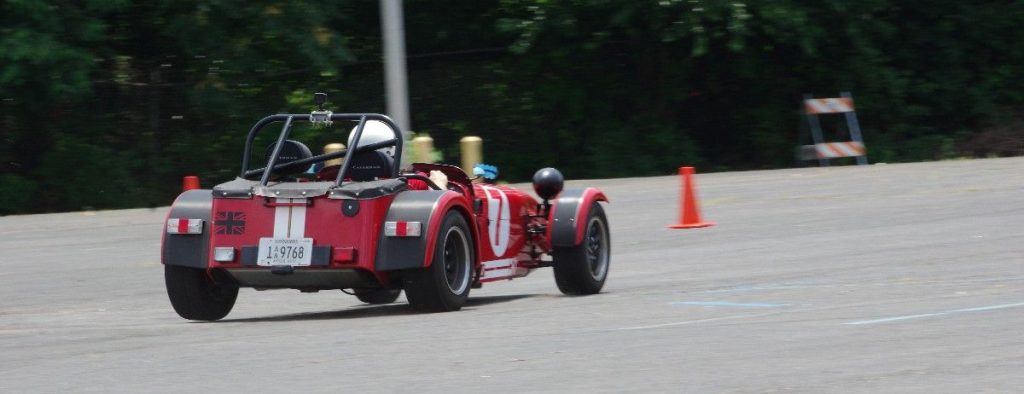 Caterham 7 lifting a rear wheel