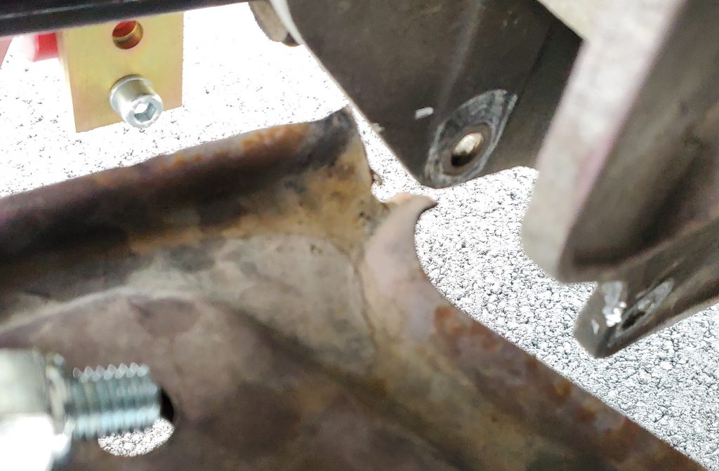 Porsche 944 Spec with broken control arm